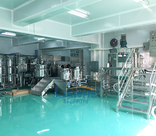 【Guangzhou Lianhe Machinery】Customer, a factory mainly based on skin care and washing products, reverse osmosis water treatment, vacuum emulsifier, stainless steel mixing pot, stainless steel mobile storage tank, automatic filling and capping production li